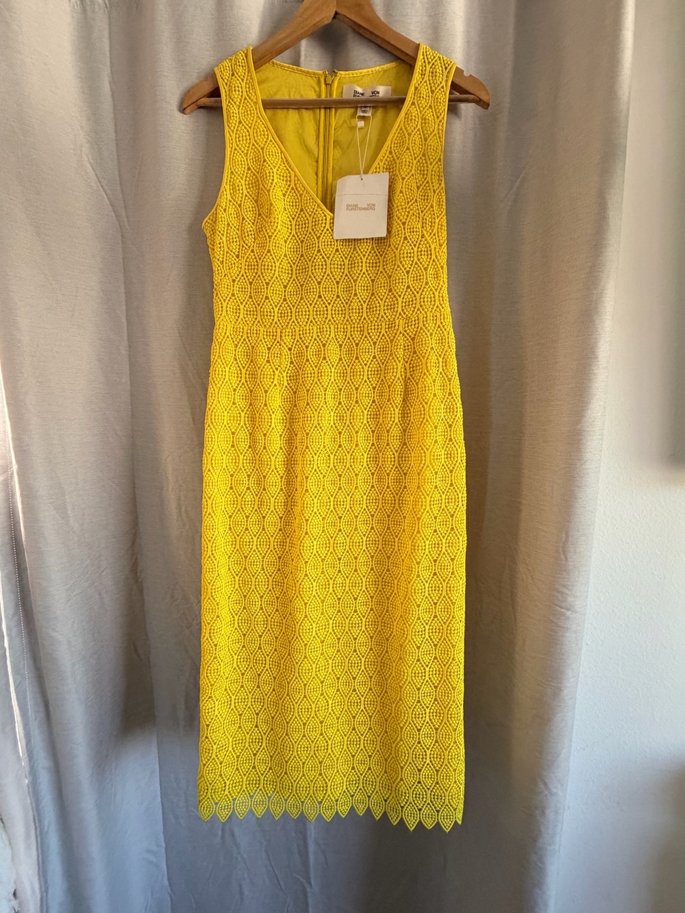 Diane Von Furstenberg Bright Yellow Lace V-Neck Midi Dress - Picture 3 of 16